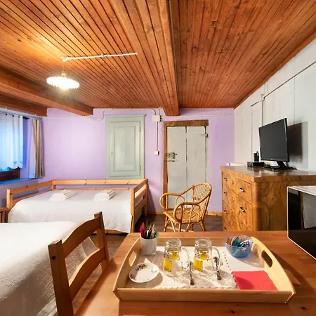 Casa Quaroni فندق مبيت وإفطار 3*