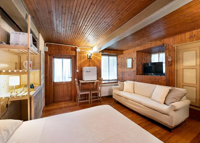 Oda ve Kahvaltı Casa Quaroni Anzino